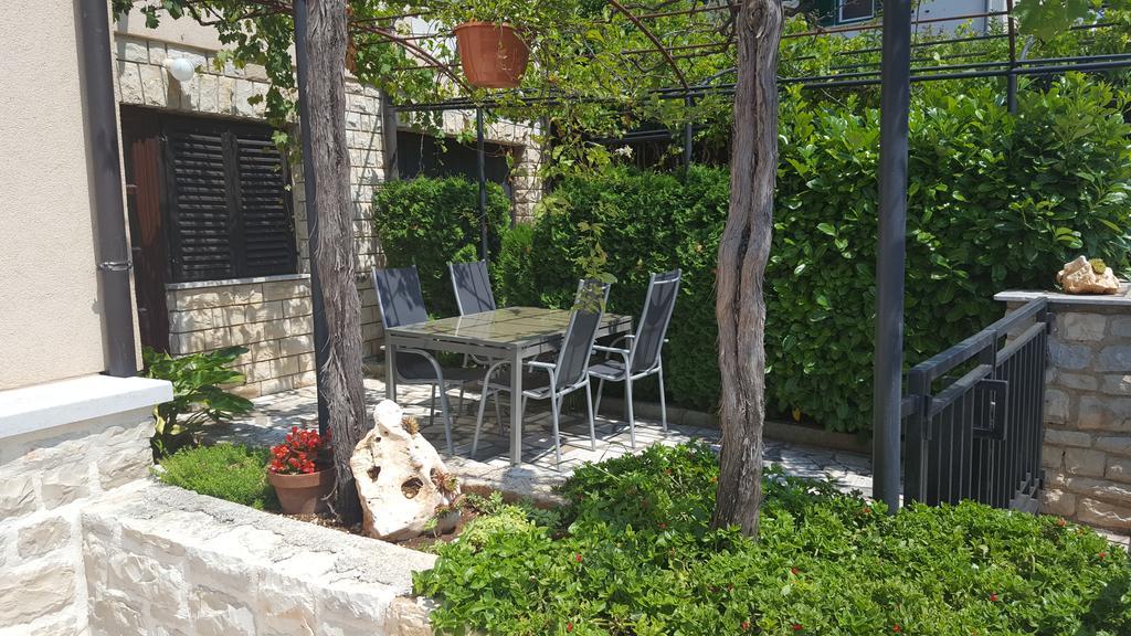 Studio Apartments Igor Vrsar Εξωτερικό φωτογραφία