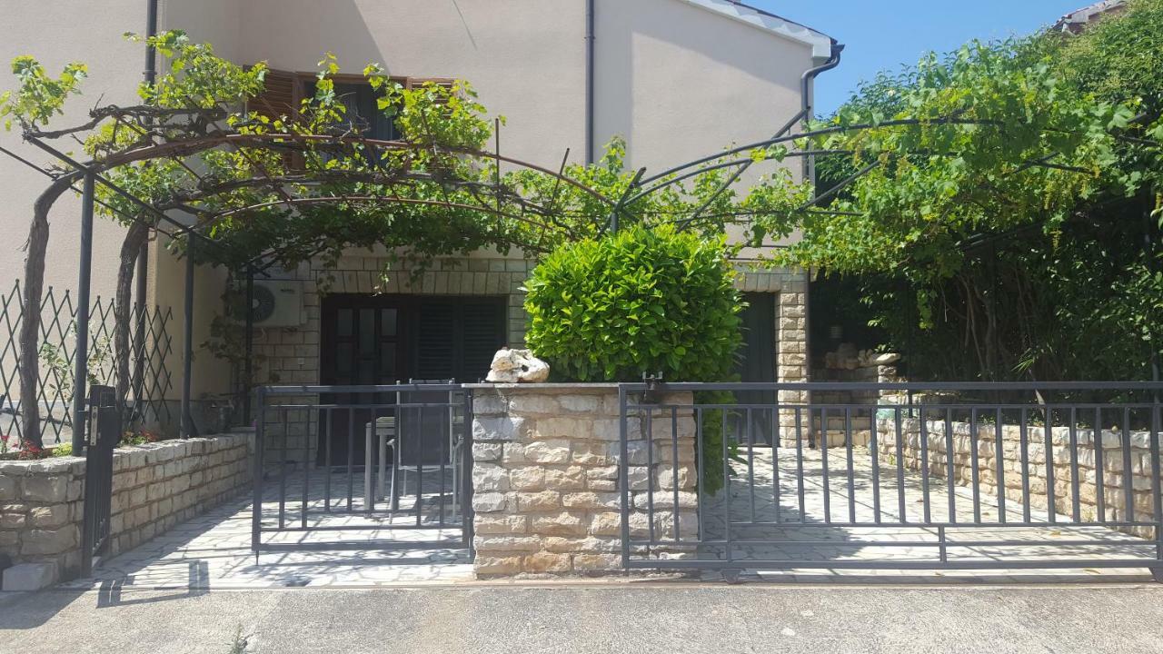 Studio Apartments Igor Vrsar Εξωτερικό φωτογραφία